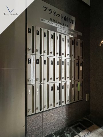 東京メトロ銀座線 表参道駅 徒歩10分 10階建 築28年の外観写真