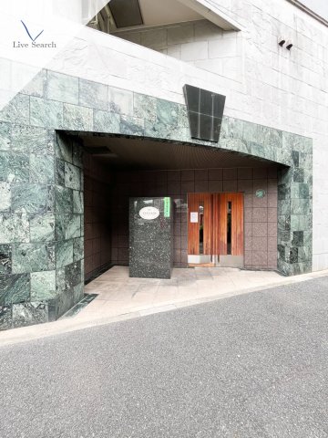 東京メトロ銀座線 表参道駅 徒歩10分 10階建 築28年の外観写真