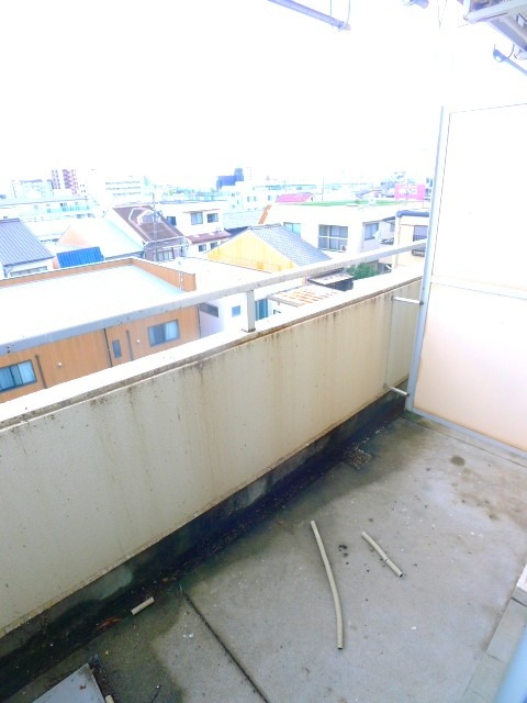 地下鉄鶴舞線 鶴舞駅 徒歩5分 4階建 築42年の内装写真