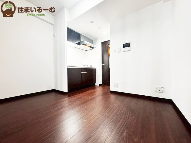 ラクラス本町東の居間写真