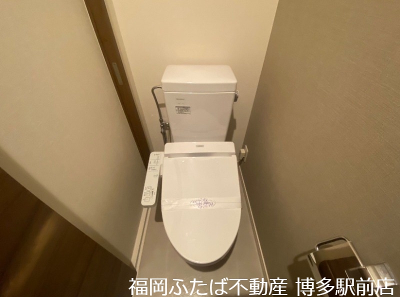 地下鉄箱崎線 箱崎宮前駅 徒歩4分 13階建 築11年のトイレ写真