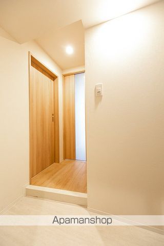ＪＲ山手線 上野駅 徒歩7分 12階建 築2年の玄関写真
