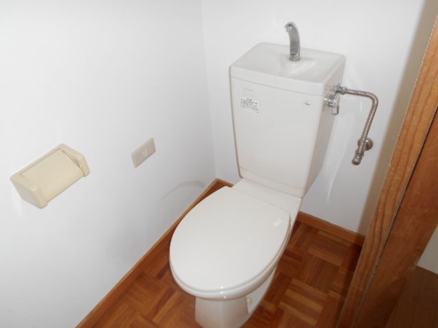コーポカレンAのトイレ写真