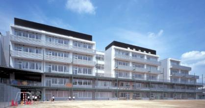 小学校　品川区立小中一貫校伊藤学園（小学校）（小学校）まで521m