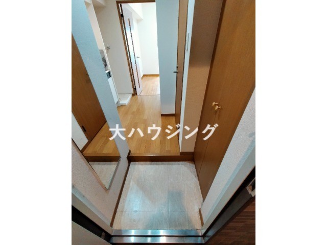 アクティブミレニアム中延の玄関写真