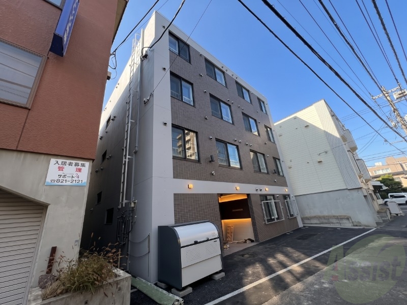建物外観　外観予想パース　札幌市白石区「Ｒａｆｆｉｎｅ南郷通III」