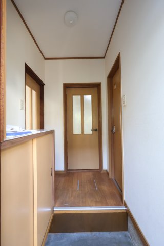 堺市東区日置荘原寺町貸家の玄関写真