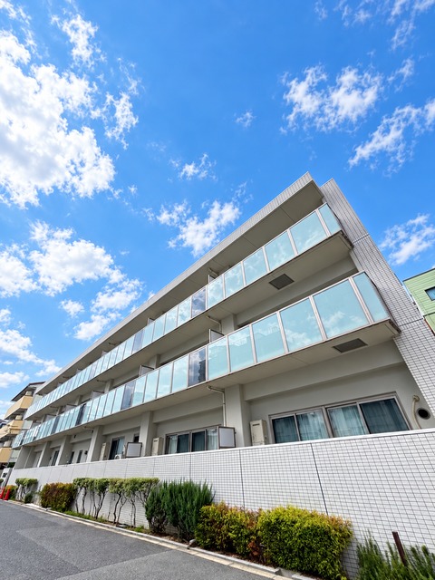 建物外観　鉄筋コンクリート造・ガッチリとした建物です♪