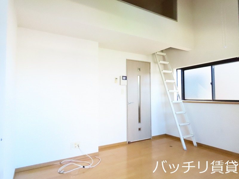 グランベル大須観音の居間写真