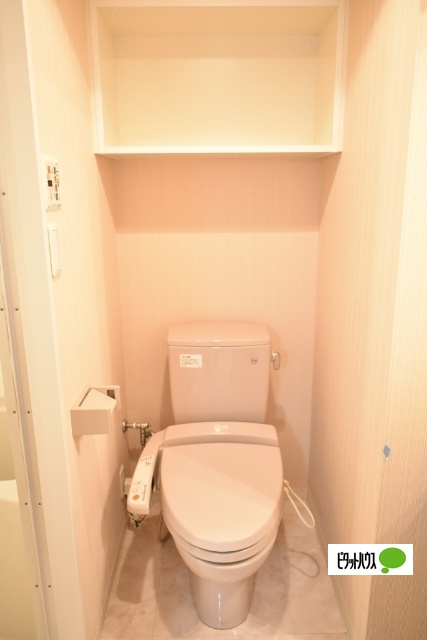 ブルーライン 阪東橋駅 徒歩4分 10階建 築21年のトイレ写真