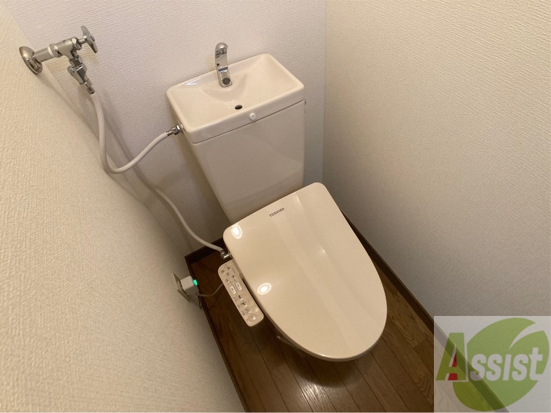 トイレ　こちらはトイレです。清潔感があり、安心して使用できます。