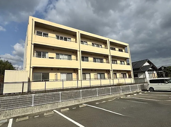 建物外観　落ち着いた外観です