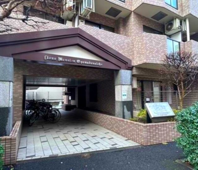 ライオンズマンション大山金井町の外観写真