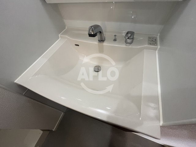 洗面設備　ノルデンハイム江坂垂水町　洗面台