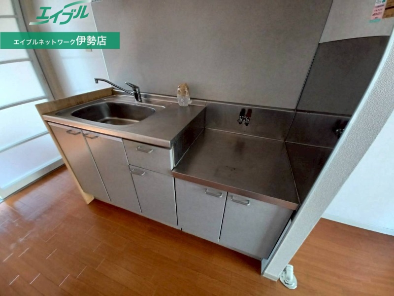キッチン　同物件別室画像