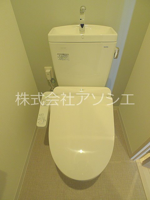 トイレ　ウォシュレット便座