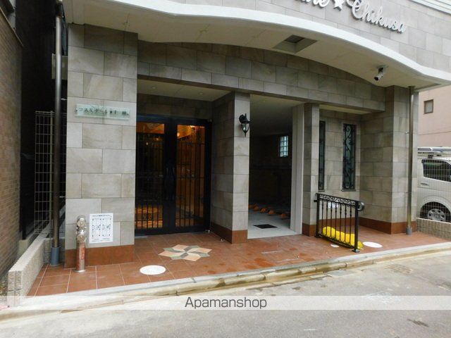 地下鉄東山線 千種駅 徒歩4分 7階建 築10年の外観写真