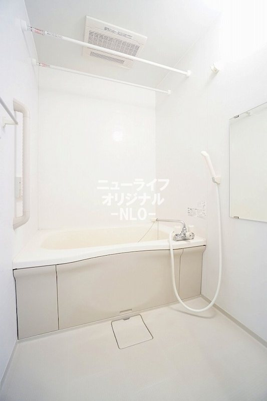 バス・シャワールーム　ゆったりつかれる浴槽でバスタイムを☆