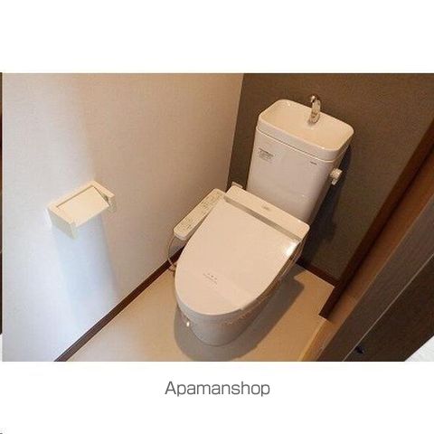 ＪＲ仙山線 東照宮駅 徒歩6分 2階建 築10年のトイレ写真