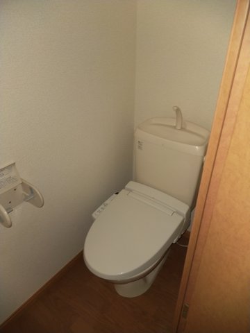 レオパレスフォレストIIのトイレ写真