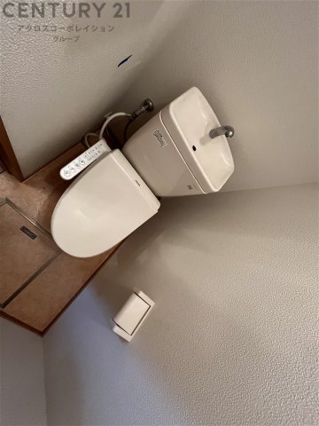 トイレ　温水洗浄便座付きのトイレです♪