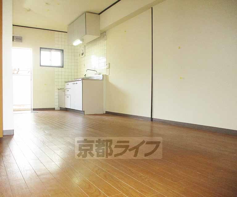 近鉄京都線 大久保駅 徒歩3分 3階建 築53年の居間写真