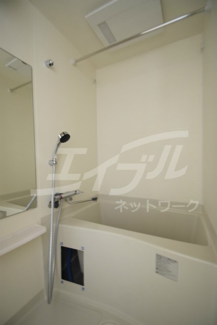 地下鉄堺筋線 南森町駅 徒歩7分 15階建 築8年の風呂写真