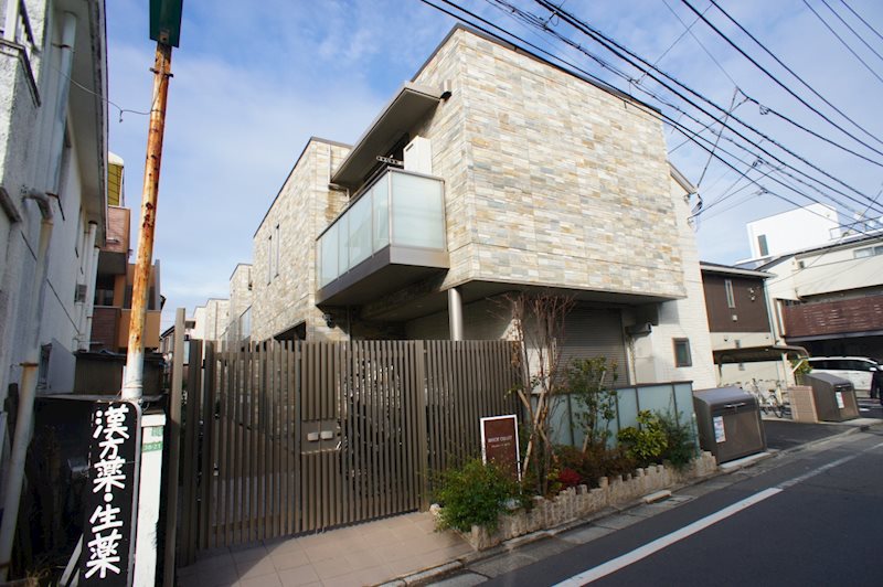 BRICK COURT 南大泉