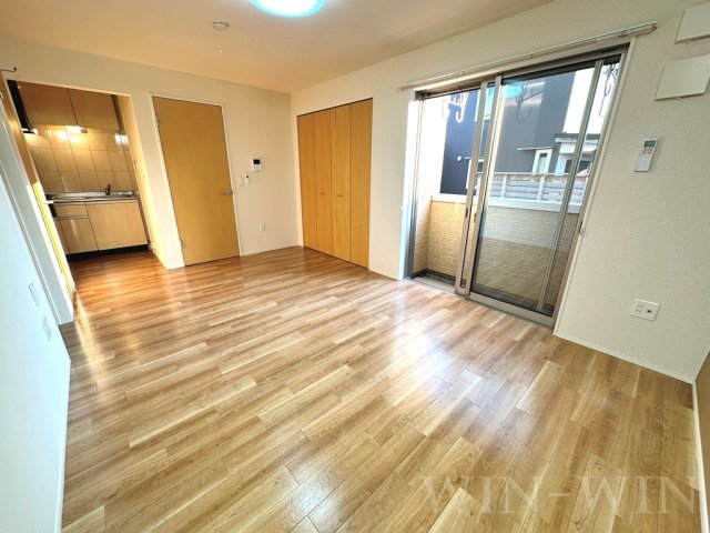 パシフィックパレス向山の居間写真