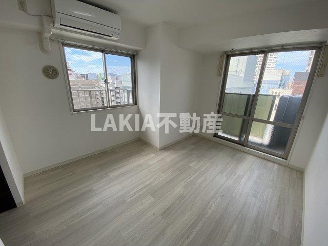 地下鉄中央線 本町駅 徒歩5分 13階建 築19年の居間写真