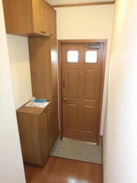 玄関　シューズBOX完備
