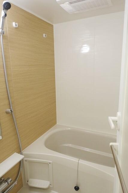 バス・シャワールーム　※写真は同タイプ住戸です。