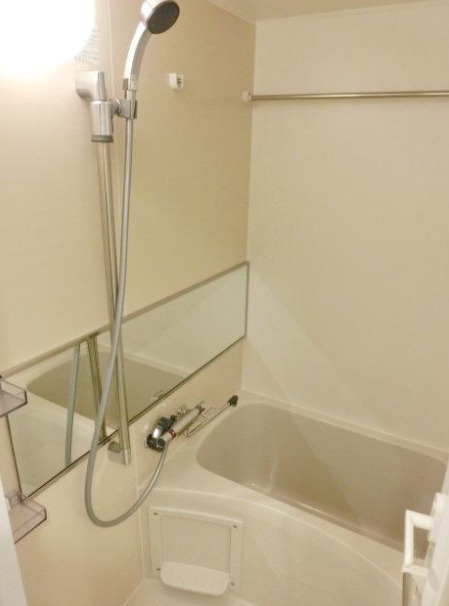 ディアレイシャス三軒茶屋の風呂写真