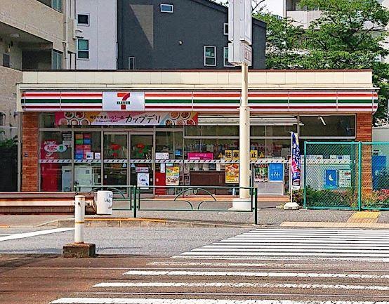 コンビニ　セブンイレブン 西早稲田1丁目新目白通り店（コンビニ）まで357m