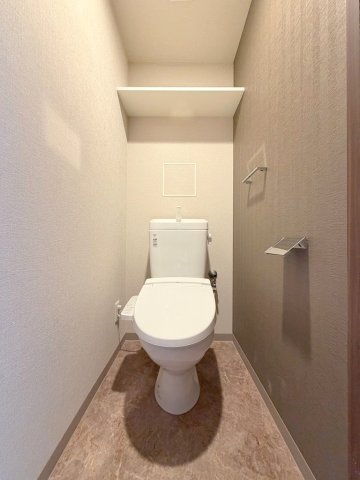 地下鉄千日前線 阿波座駅 徒歩9分 10階建 築1年のトイレ写真