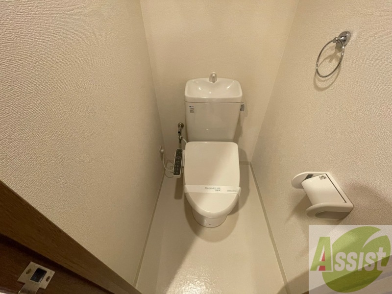 トイレ　トイレです。ウォシュレット付を探している方、おすすめです。
