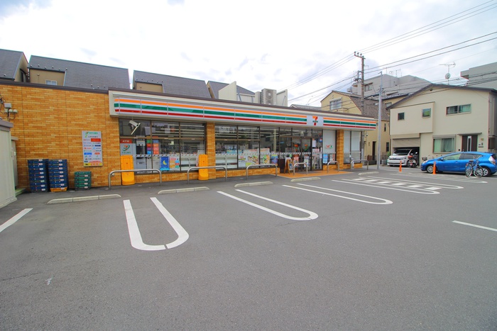 コンビニ　セブンイレブン板橋東新町２丁目店（コンビニ）まで203m