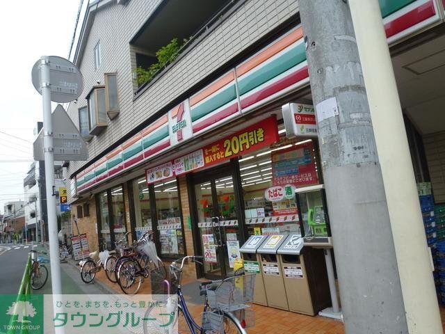 コンビニ　セブンイレブン（コンビニ）まで232m