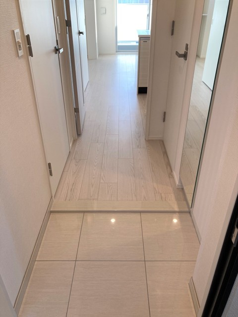 玄関　※写真は同タイプ住戸です。