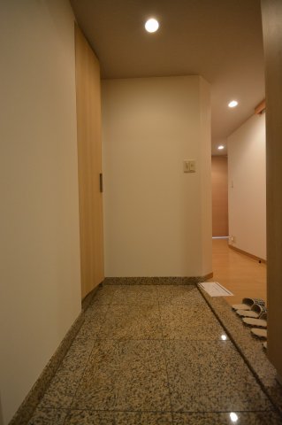 玄関　※同物件参照写真