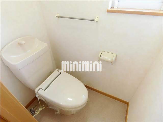 トイレ　トイレにも窓があり換気ができます。