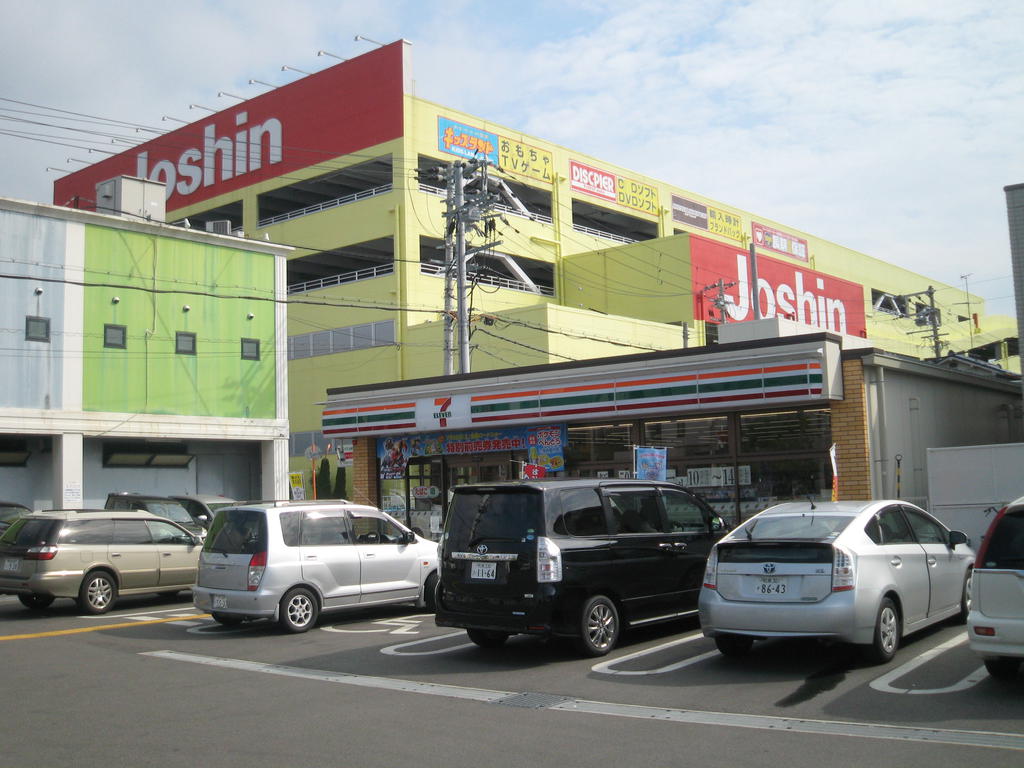 コンビニ　セブンイレブン岸和田作才町1丁目店（コンビニ）まで149m