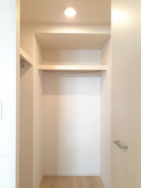 収納　ウォークインクローゼット