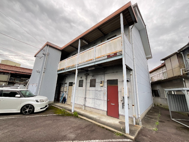 美濃加茂市太田町のアパートの建物外観