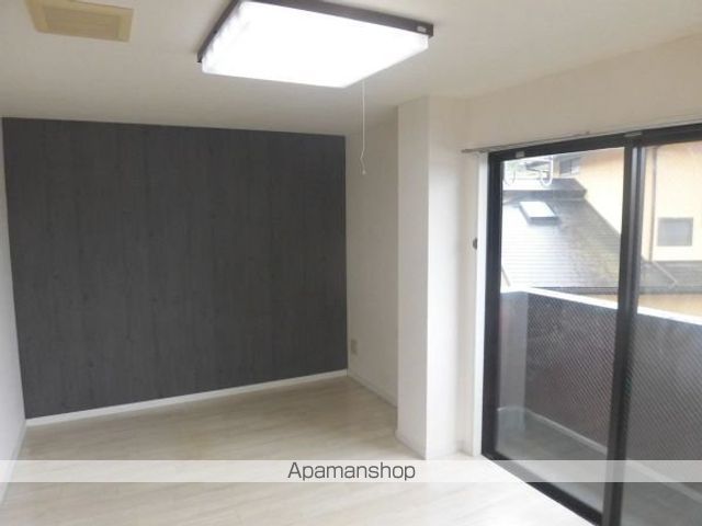 アーバンヒルズマンションの居間写真
