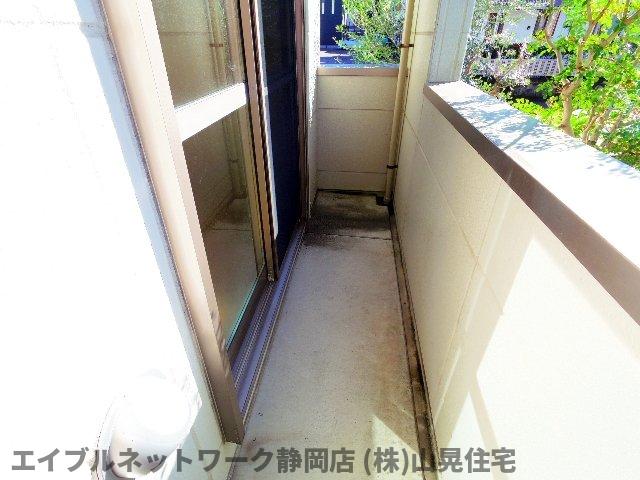 バルコニー　陽当たり良好なバルコニーです