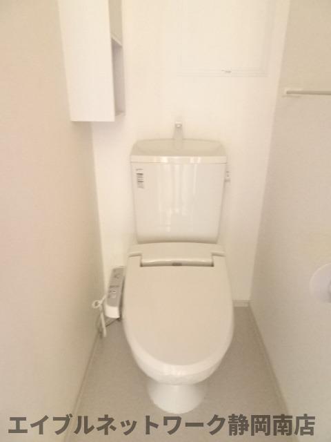 トイレ　シンプルで使いやすいトイレです
