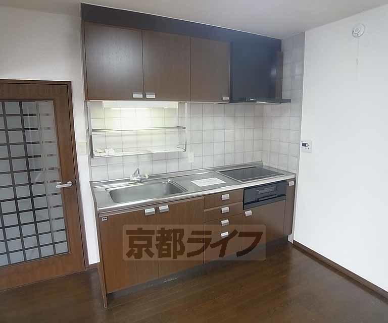 【京都市中京区虎石町のマンションのキッチン】