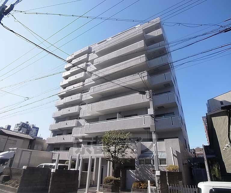 京都市中京区虎石町のマンションの建物外観