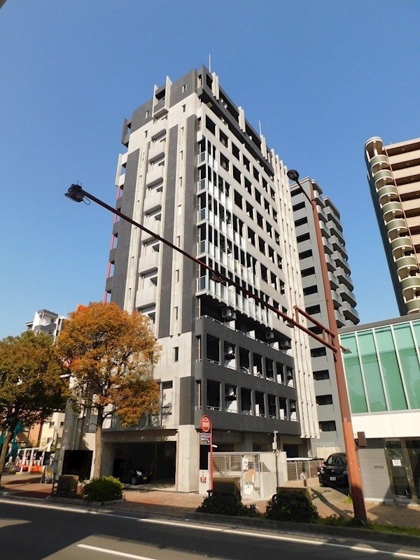 北九州市小倉北区片野のマンションの建物外観